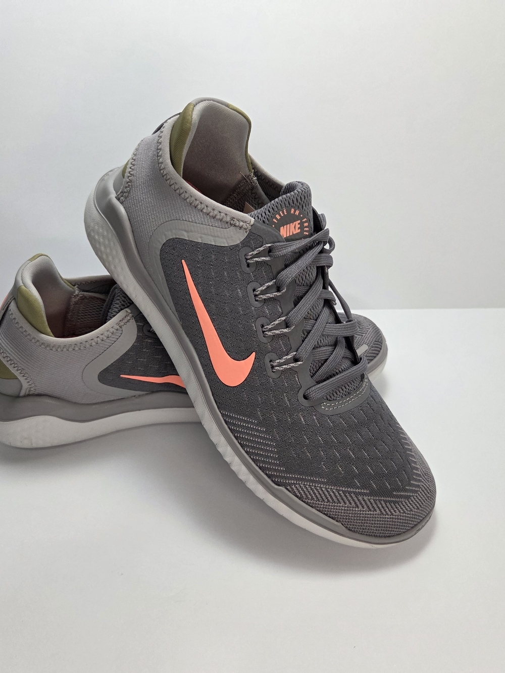 Nike Free RN 2018 Women Size 7 Grey Orange Running Shoes Athletic